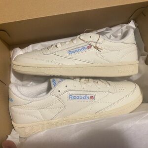 Reebok Women's Cream Club C 85 Vintage Sneakers Size 9.5